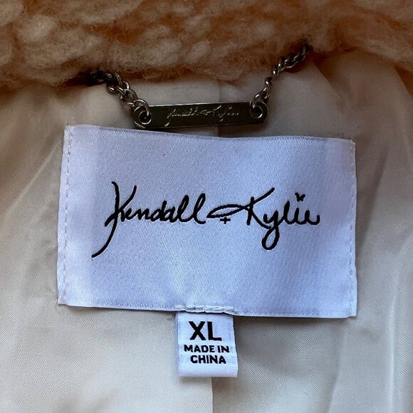 Kendall & Kylie Ivory Faux Fur Jacket w/ Ribbed Hem & Cuffs Womens Size XL - Picture 3 of 11